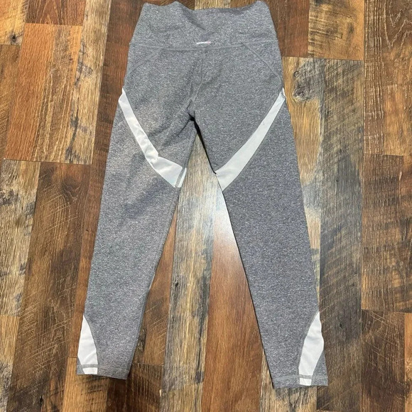 Aerie Chill Play Move Gray Sheer Leggings  Gray Size /S Activewear - Picture 5 of 5